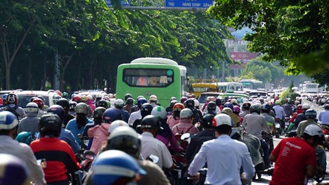 Đi lại dịp nghỉ lễ Quốc khánh: Vé xe tăng 40%, vé tàu giảm 20%